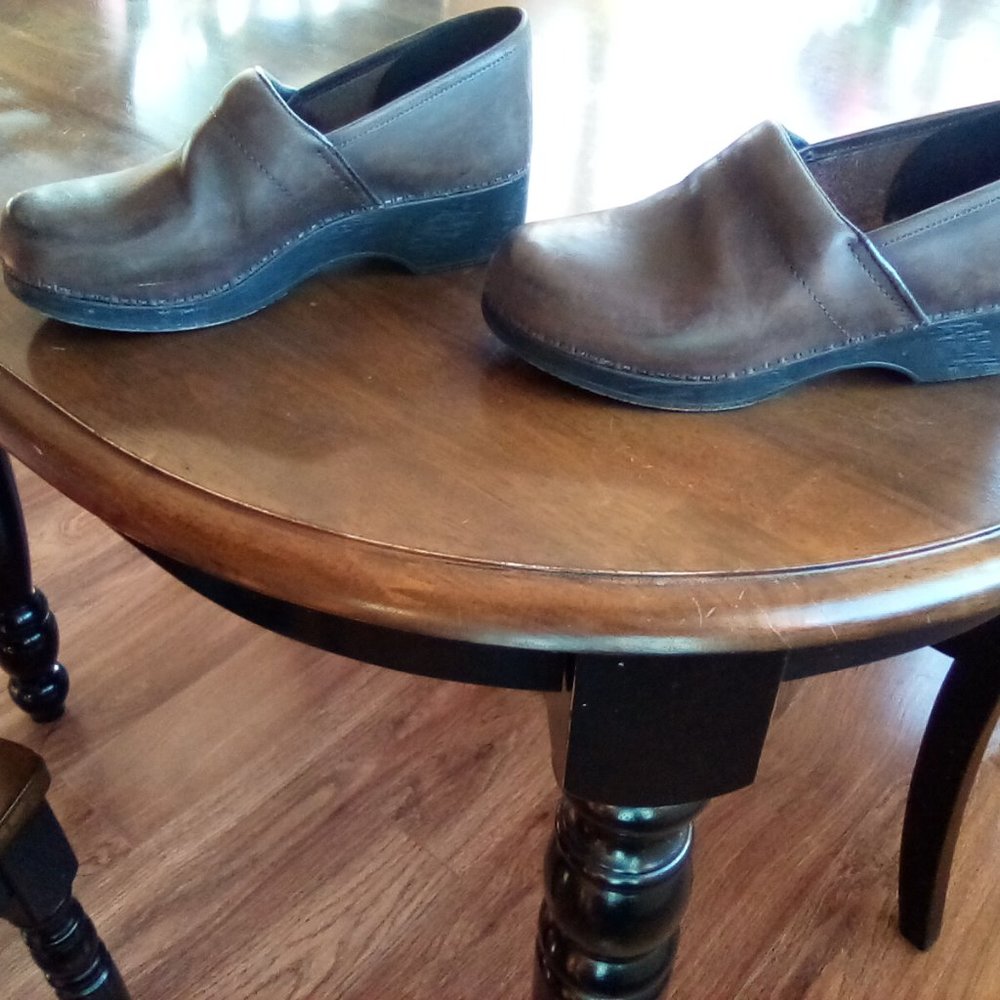 Shoes - Picture 2 of 5
